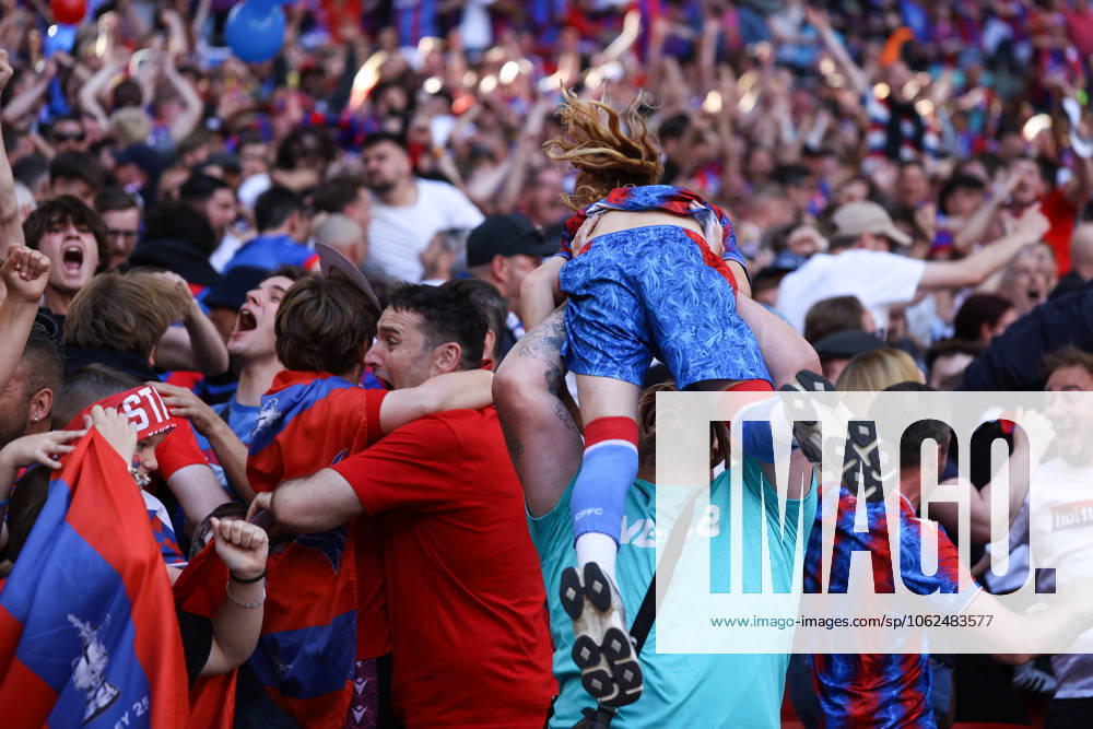 Crystal Palace v Manchester City 17 May 2025, London - FA Cup Final - Crystal Palace v Manchester City - Crystal Palace fans celebrate their first goal - Photo: Jacques Feeney Offside. London UK