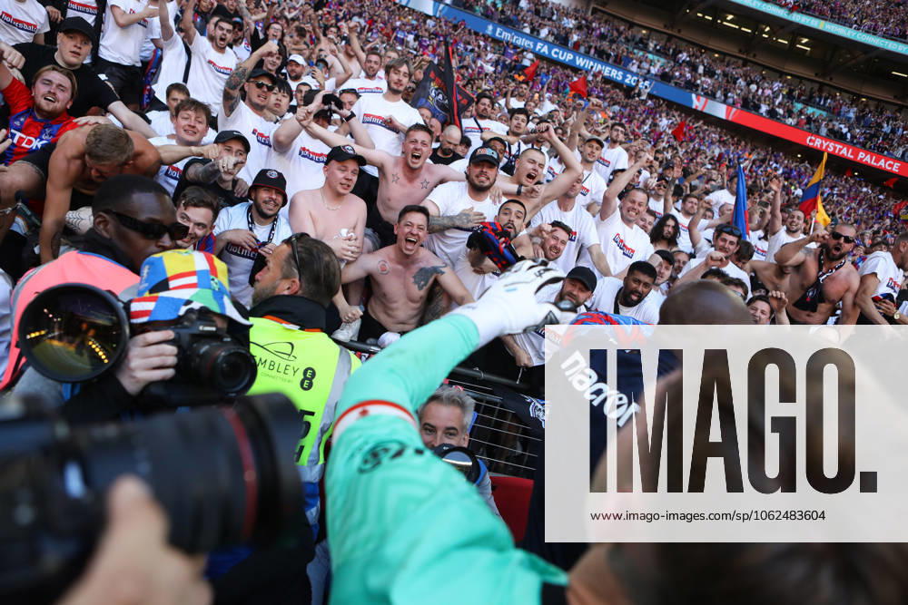Crystal Palace v Manchester City 17 May 2025, London - FA Cup Final - Crystal Palace v Manchester City - Crystal Palace fans celebrate victory with Crystal Palace goalkeeper Dean Henderson - Photo: Jacques Feeney Offside. London UK