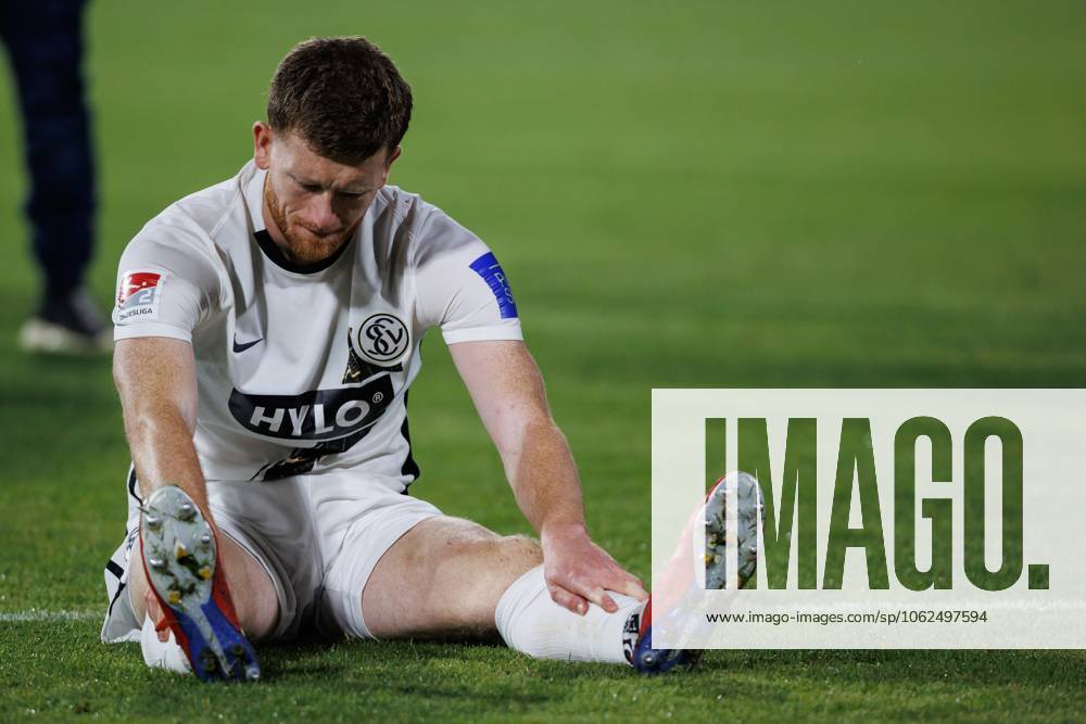 Florian Le Joncour (SV 07 Elversberg) enttaeuscht, SV Elversberg vs 1.FC Heidenheim, Fussball, Bundesliga, Relegation, Rueckspiel, Saison 2024 2025, 26.05.2025 DFB regulations prohibit any use of photographs as image sequences and or quasi-video. SV Elversberg vs 1.FC Heidenheim Fussball, Bundesliga, Relegation, Rueckspiel, Saison 2024 2025