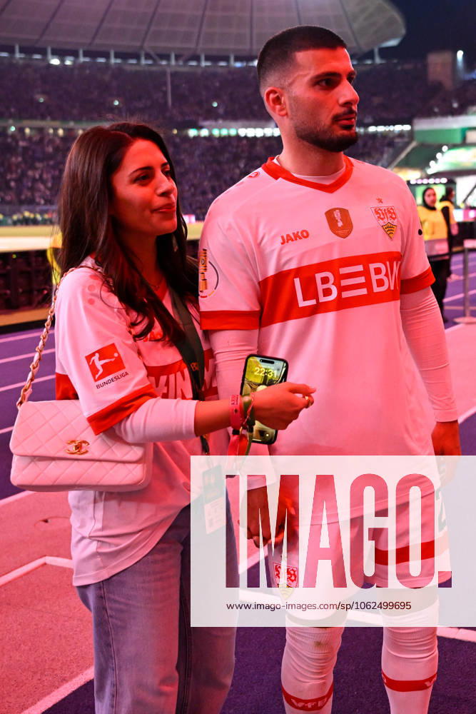Berlin, Olympiastadion, 24.05.25, GER, Herren, DFB-Pokal, Finale, Saison 2024-2025, DSC Arminia Bielefeld - VfB Stuttgart Bild: Deniz UNDAV (Stuttgart) mit seiner Frau Tanja DFB regulations prohibit any use of photographs as image sequences and or quasi-video. Berlin Deutschland