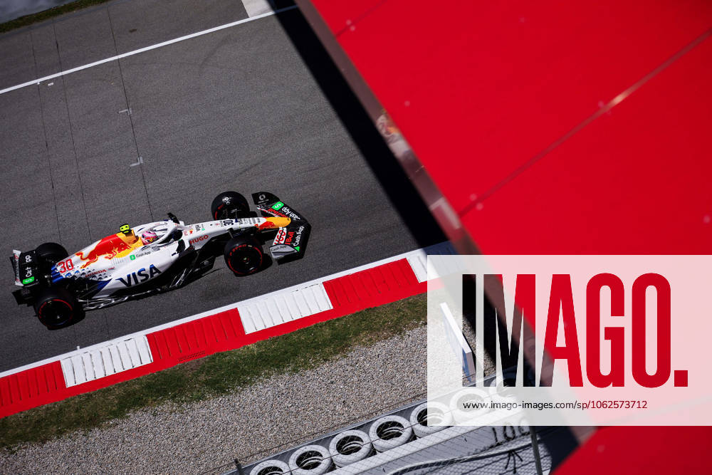 F1 - SPANISH GRAND PRIX 2025 30 LAWSON Liam (nzl), Visa Cash App RB F1 Team VCARB02, action during the Formula 1 Aramco Gran Premio de Espana 2025, Spanish Grand Prix 2025, 9th round of the 2025 FIA Formula One World Championship, WM, Weltmeisterschaft from May 30 to June 1, 2025 on the Circuit de Barcelona-Catalunya, in Montmelo, Spain - MontmeloSpain