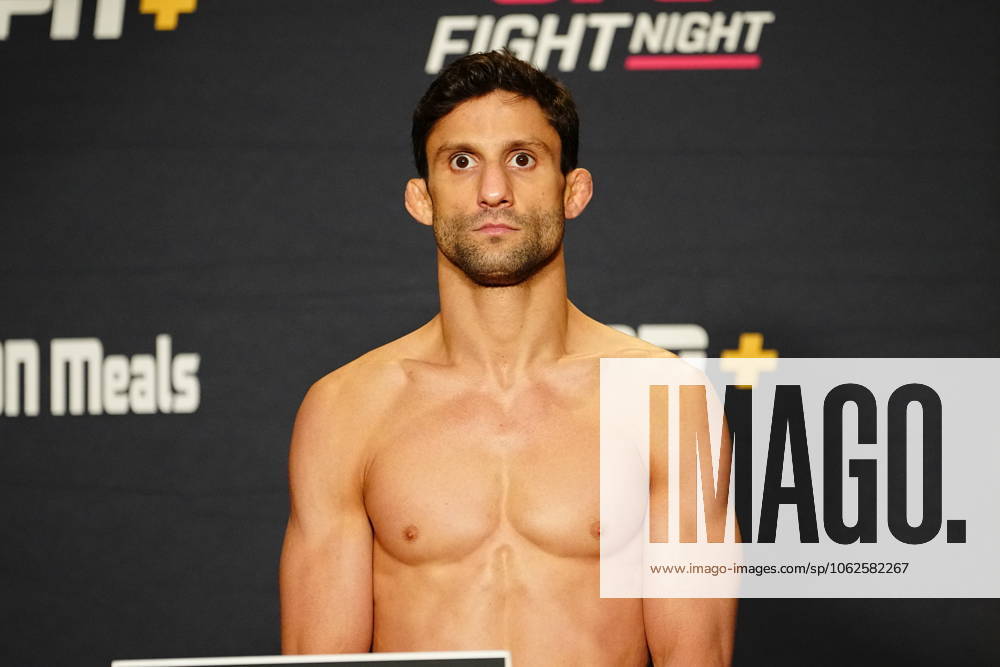 Las Vegas, Nevada, Las Vegas, Nv, United States: LAS VEGAS, NV - MAY 30:Allan Nascimento steps on the scale for the official weigh-ins at UFC Fight Night - Blanchfield vs Barber at NYNY Hotel and Casino on May 30, 2025 in Las Vegas, Nevada ( PxImages) Las Vegas, Nevada United States - ZUMAp175 20250530_zsa_p175_007
