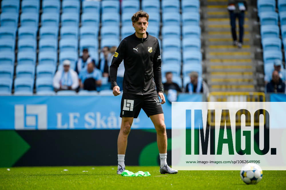 Häckens Silas Andersen inför fotbollsmatchen i Allsvenskan mellan Malmö FF och Häcken den 1 juni 2025 i Malmö.
