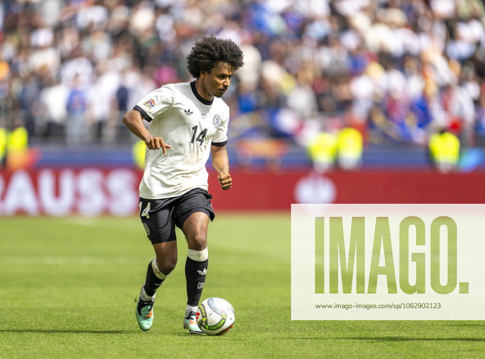 Fussball UEFA Nations League 2024 25, Spiel um Platz 3, Deutschland - Frankreich, in der MHP-Arena Stuttgart, Karim Adeyemi (Deutschland) am Ball