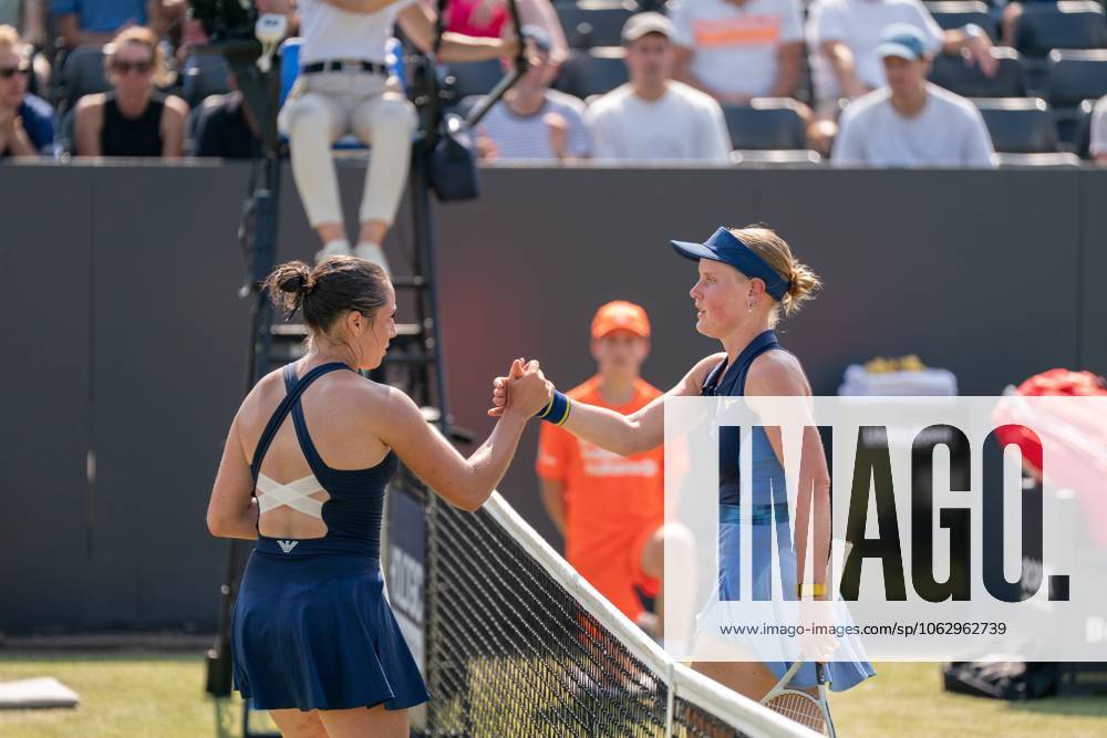 2025-06-13 2025 Libema Open Grass Court Championships Autotron ROSMALEN, NETHERLANDS - JUNE 13: Elisabetta Cocciaretto of Italy, Suzan Lamens of The Netherlands during the 2025 Libema Open Grass Court Championships at Autotron on June 13, 2025 in Rosmalen, Netherlands. Rosmalen Autotron Netherlands Content not available for redistribution in The Netherlands directly or indirectly through any third parties.