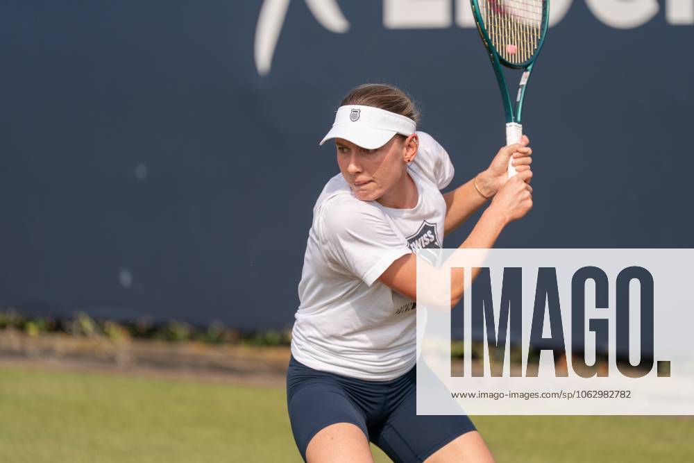 2025-06-14 2025 Libema Open Grass Court Championships Autotron ROSMALEN, NETHERLANDS - JUNE 14: Ekaterina Alexandrova of Russia, practice session during the 2025 Libema Open Grass Court Championships at Autotron on June 14, 2025 in Rosmalen, Netherlands. Rosmalen Autotron Netherlands Content not available for redistribution in The Netherlands directly or indirectly through any third parties.