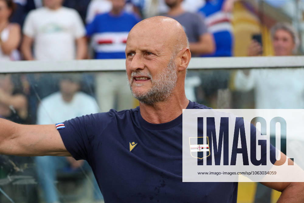 CALCIO - Serie B - PlayOut - UC Sampdoria vs US Salernitana Serie B, Playout, Genova, Stadio Ferraris, Sampdoria - Salernitana, in the photo:mister Attilio Lombardo during PlayOut - UC Sampdoria vs US Salernitana, Italian soccer Serie B match in Genova, Italy, June 15 2025 Genova Italy