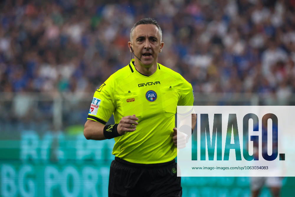 CALCIO - Serie B - PlayOut - UC Sampdoria vs US Salernitana Serie B, Playout, Genova, Stadio Ferraris, Sampdoria - Salernitana, in the photo: referee Aureliano during PlayOut - UC Sampdoria vs US Salernitana, Italian soccer Serie B match in Genova, Italy, June 15 2025 Genova Italy