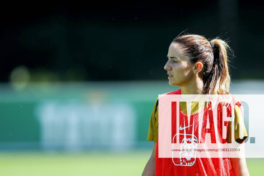 ZEIST - Danielle van de Donk during a training session in preparation for the European Championships in Switzerland. The Netherlands will play Wales, England and France in the group stage of the European Championship, EM, Europameisterschaft in Switzerland. ANP BART STOUTJESDIJK ANPxSportx IVx 530241484 originalFilename: 530241484