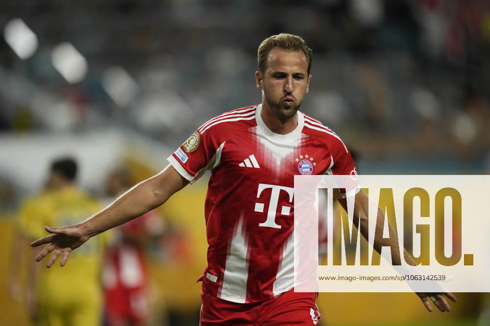 FC Bayern München v CA Boca Juniors: Group C - FIFA Club World Cup 2025 Harry Kane centre-forward of Bayern Munich and England celebrates after scoring his sides first goal during the FIFA Club World Cup 2025 group C match between FC Bayern München and CA Boca Juniors at Hard Rock Stadium on June 20, 2025 in Miami Gardens, Florida. Miami Gardens Florida United States