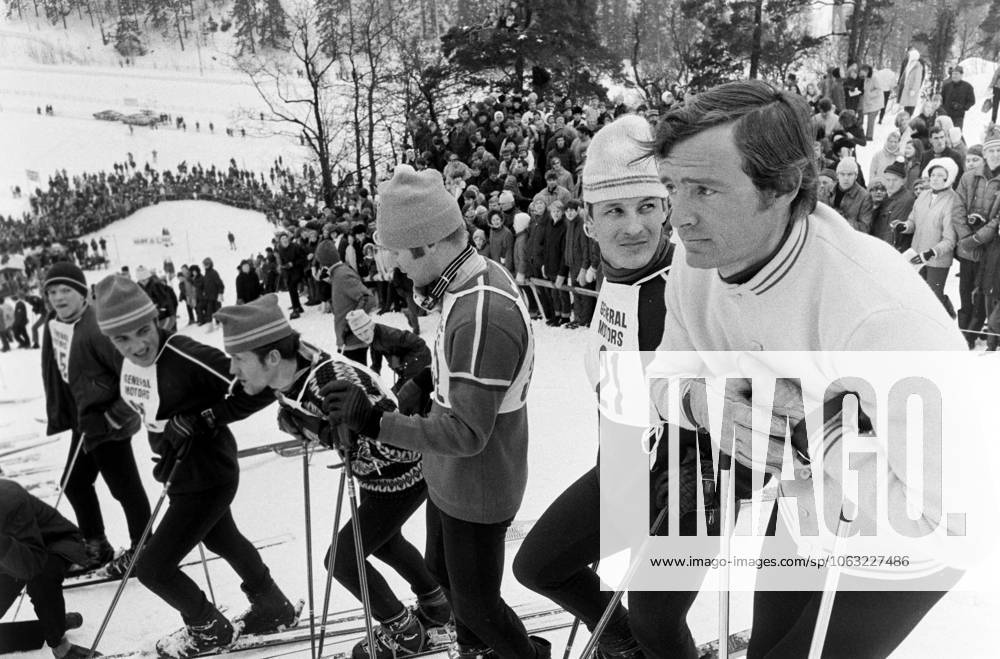Olympiske Mästaren Jean-Claude Killy, Frankrike som vann samtliga tre guldmedaljer, slalom, storslalom och störtlopp i OS i Grenoble 1968 pa besök i Sverige.