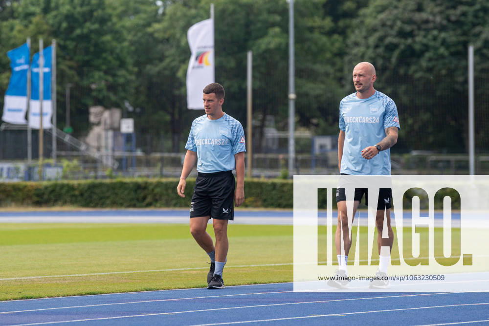 Fussball, Herren, Saison 2025 26, 2. Bundesliga, Hertha BSC, Training, v.l. Diego Demme (Hertha BSC), Toni Leistner (Hertha BSC), 25.06. 2025,