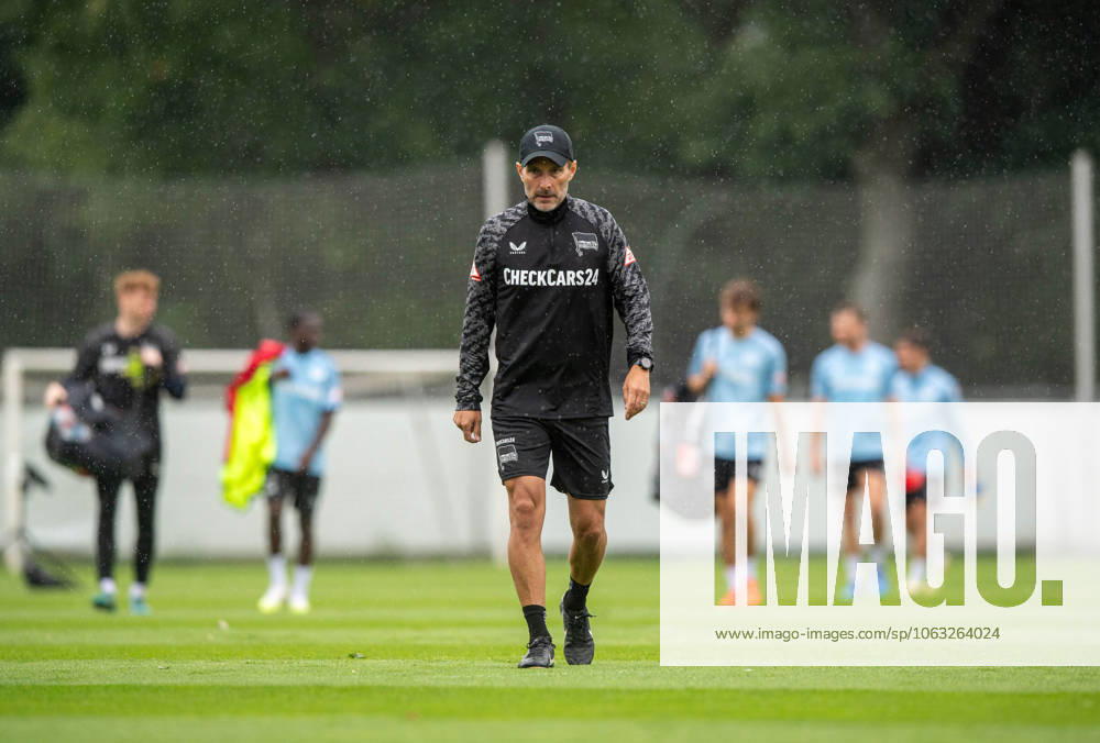 Fussball, Herren, Saison 2025 26, 2. Bundesliga, Hertha BSC, Training, Trainer Stefan Leitl (Hertha BSC), 27.06. 2025,