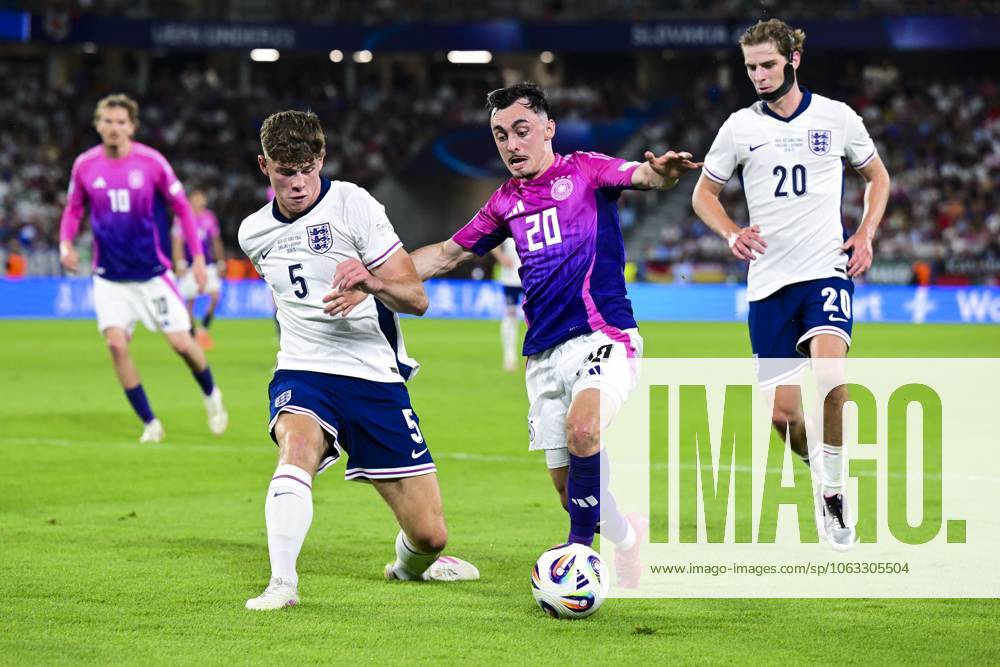 BRATISLAVA - Charlie Cresswell of England U21, U 21 Paul Nebel of Germany U21(l-r) at the National Football Stadium during the Under-21 European Championship, EM, Europameisterschaft final between Young England and Young Germany. ANP Hollandse Hoogte UEFA European Under-21 Championship 2025 Final 2024 25 ANPxSportx xGerritxvanxKeulenxIVx 530648433 originalFilename: 530648433