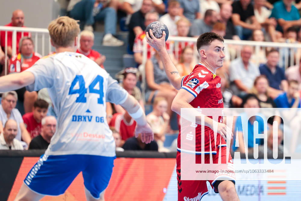2. Handball Bundesliga, Nachholspiel, TuSEM Essen - Dessau-Rosslauer HV 06, Lev Szuharev (TuSEM Essen), Essen Sporthalle Am Hallo NRW Deutschland xRHR-FOTO DEx