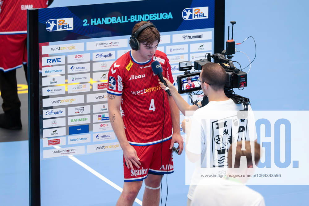 2. Handball Bundesliga, Nachholspiel, TuSEM Essen - Dessau-Rosslauer HV 06, Felix Göttler (TuSEM Essen) im Interview bei DYN, Essen Sporthalle Am Hallo NRW Deutschland xRHR-FOTO DEx