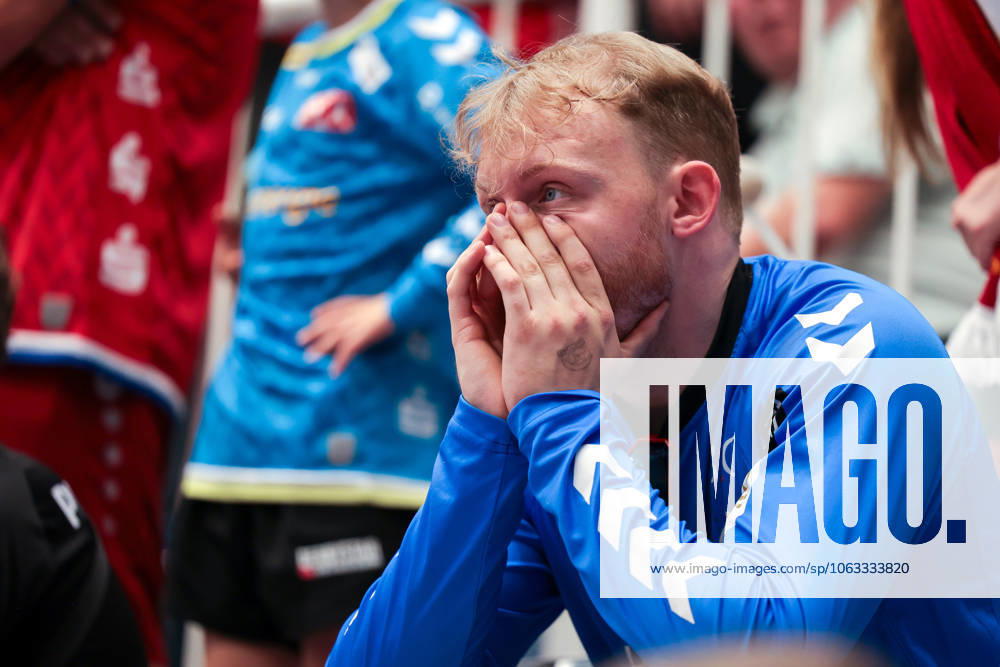 2. Handball Bundesliga, Nachholspiel, TuSEM Essen - Dessau-Rosslauer HV 06, Ein trauriger Fan des ASV Hamm Westfalen, Essen Sporthalle Am Hallo NRW Deutschland xRHR-FOTO DEx