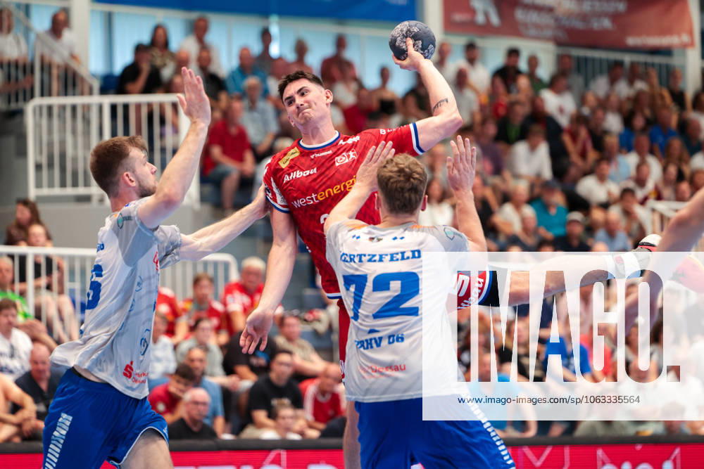 2. Handball Bundesliga, Nachholspiel, TuSEM Essen - Dessau-Rosslauer HV 06, Lev Szuharev (TuSEM Essen), Essen Sporthalle Am Hallo NRW Deutschland xRHR-FOTO DEx