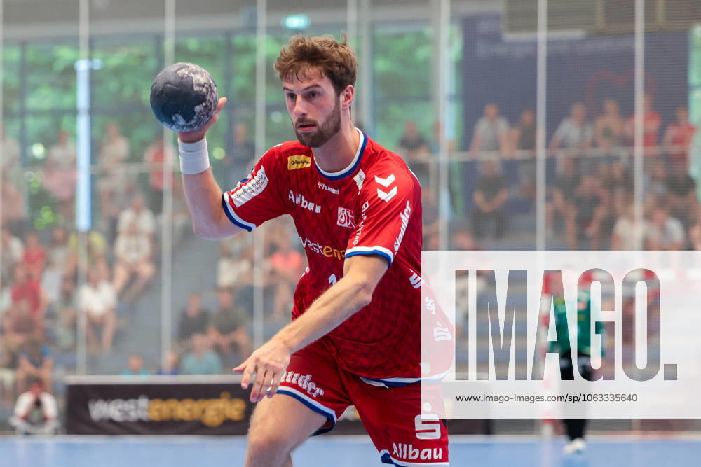 2. Handball Bundesliga, Nachholspiel, TuSEM Essen - Dessau-Rosslauer HV 06, Constantin Heidrich (TuSEM Essen), Essen Sporthalle Am Hallo NRW Deutschland xRHR-FOTO DEx