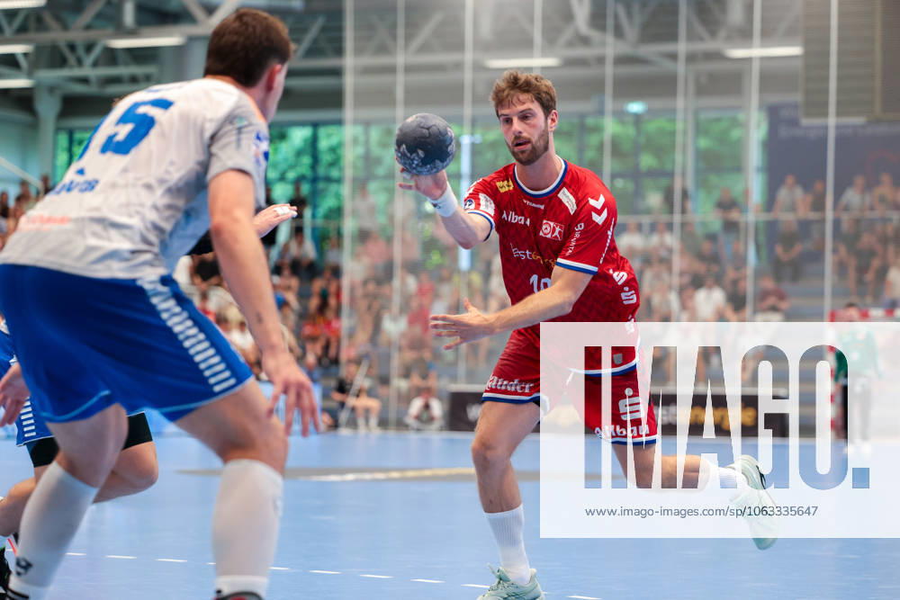 2. Handball Bundesliga, Nachholspiel, TuSEM Essen - Dessau-Rosslauer HV 06, Constantin Heidrich (TuSEM Essen), Essen Sporthalle Am Hallo NRW Deutschland xRHR-FOTO DEx