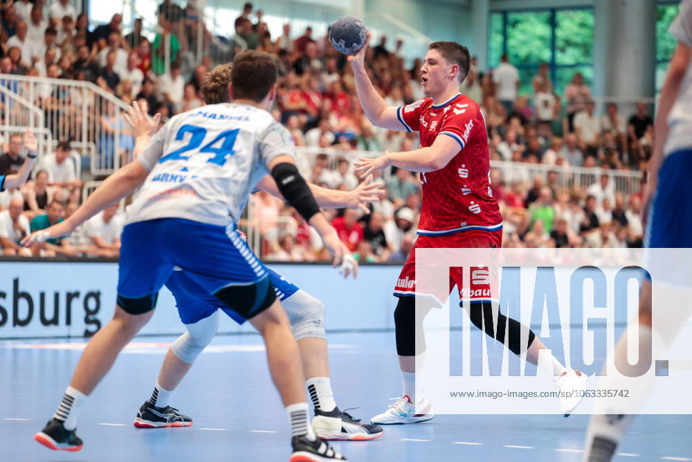 2. Handball Bundesliga, Nachholspiel, TuSEM Essen - Dessau-Rosslauer HV 06, Luis Buschhaus (TuSEM Essen), Essen Sporthalle Am Hallo NRW Deutschland xRHR-FOTO DEx