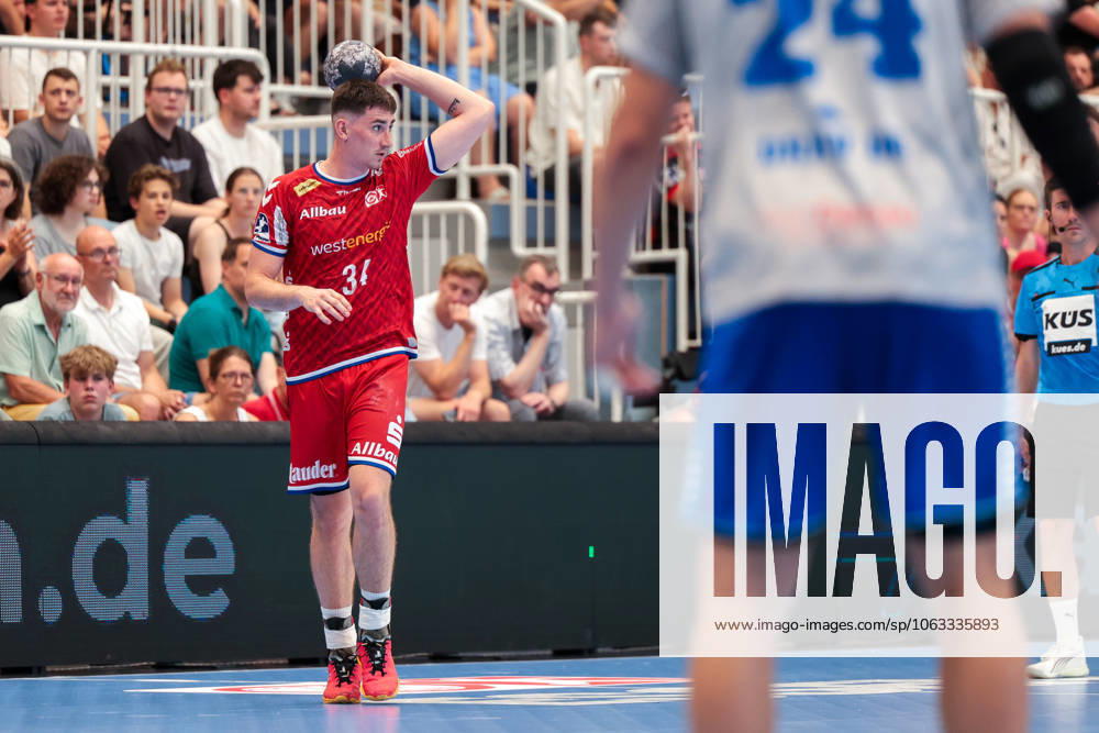 2. Handball Bundesliga, Nachholspiel, TuSEM Essen - Dessau-Rosslauer HV 06, Lev Szuharev (TuSEM Essen), Essen Sporthalle Am Hallo NRW Deutschland xRHR-FOTO DEx