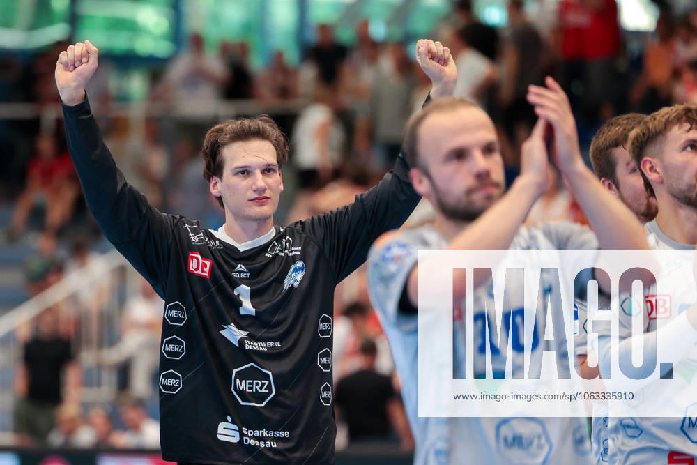 2. Handball Bundesliga, Nachholspiel, TuSEM Essen - Dessau-Rosslauer HV 06, Torwart Janik Patzwaldt (Dessau-Rosslauer HV 06) jubelt, Essen Sporthalle Am Hallo NRW Deutschland xRHR-FOTO DEx