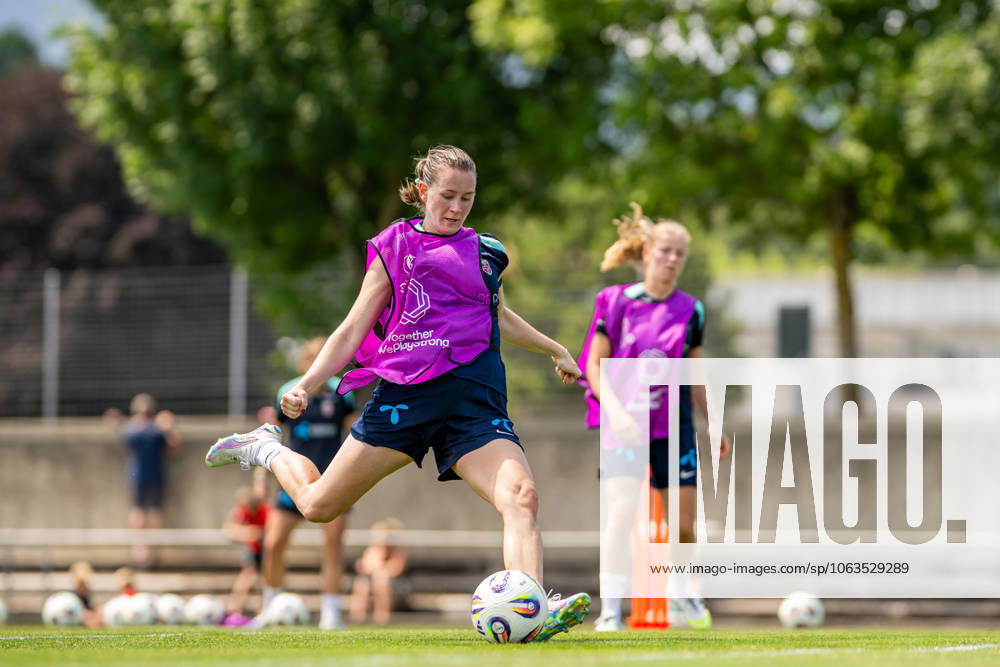 Elisabeth Terland of the Norwegian women s national football team at a training session during the UEFA Women s Euro 2025 on July 3, 2025 in Neuchatel. Photo: Vegard Grott BILDBYRAN kod VG VG0779 bbeng fotboll football soccer fotball fotbolls-em fotball em europamästerskap em uefa womens euro em 2025 träning practice training trening norge norway dam day2