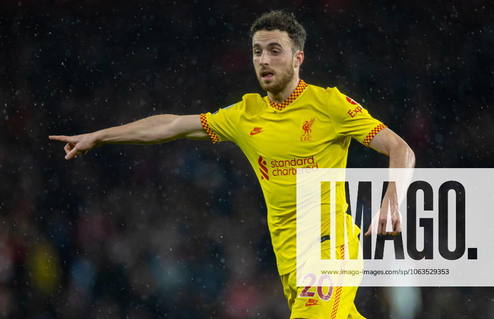 Football - FA Premier League - Arsenal FC v Liverpool FC LONDON, ENGLAND - Wednesday, March 16, 2022: Liverpool s Diogo Jota during the FA Premier League match between Arsenal FC and Liverpool FC at the Emirates Stadium. Liverpool won 2-0. LONDON Emirates Stadium GREATER LONDON ENGLAND