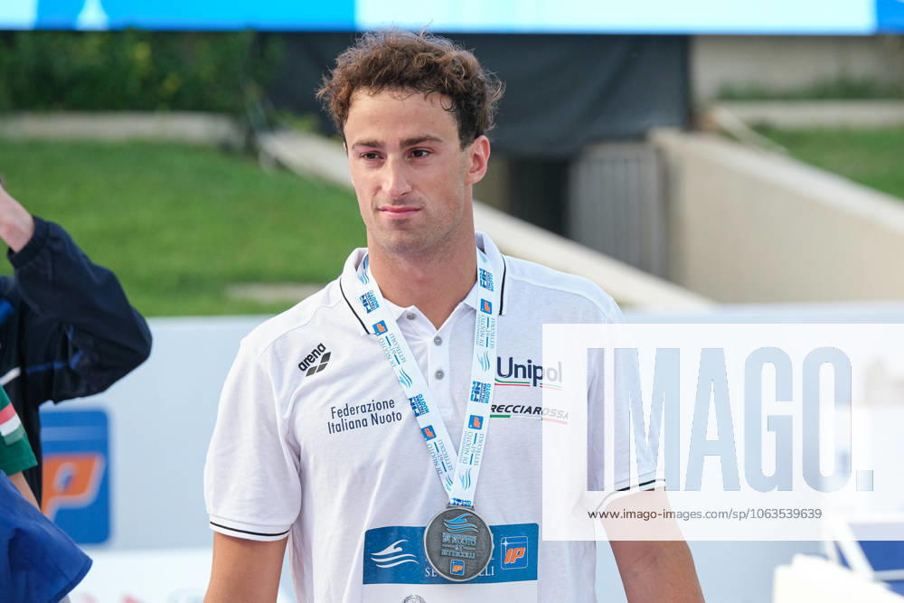Podium of the day 2 at the Swimming Internationals of the 61th Settecolli in Roma, Italy - 27 Jun 2025 Albero Razzetti of Italy seen during Podium of Men s 400m Individual Medley Final during the second day at the swimming internationals of the 61th Settecolli Trophy. Rome Italy