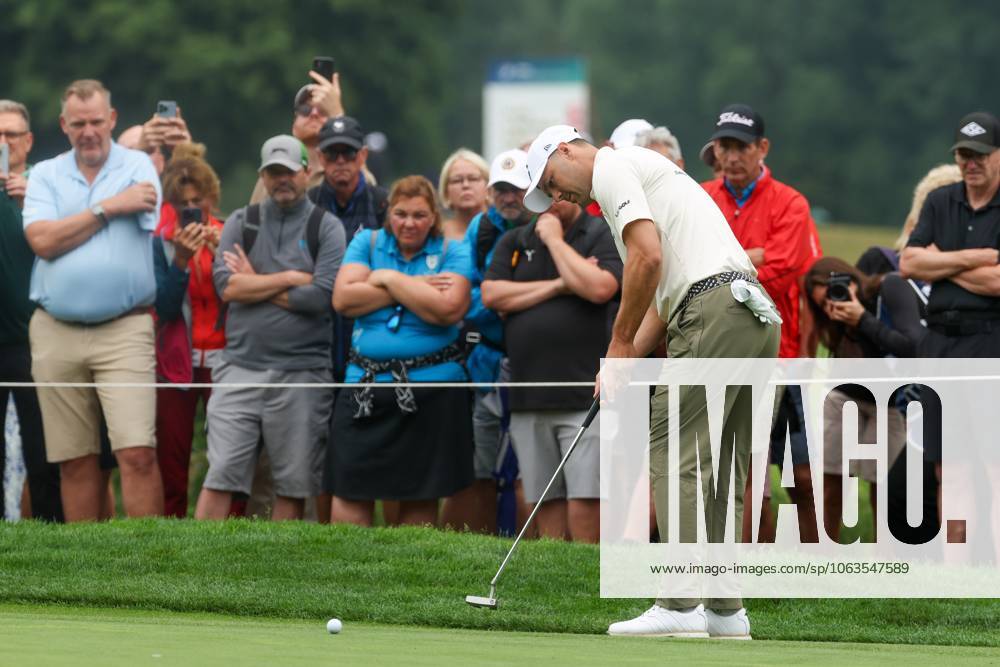 Martin Kaymer (GER) beim Putten, 36. BMW International Open 2025, Golf, DP World Tour, Herren, Runde 2, 04.07.2025 Eichenried Bayern Deutschland