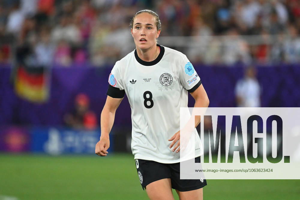 Sydney LOHMANN (GER), Aktion,Einzelbild,angeschnittenes Einzelmotiv,Halbfigur,halbe Figur. Fussball UEFA Women s EURO 2025. Gruppenphase Gruppe C. Deutschland (GER) - Polen (POL) 2-0 am 04.07.2025, Arena St.Gallen,