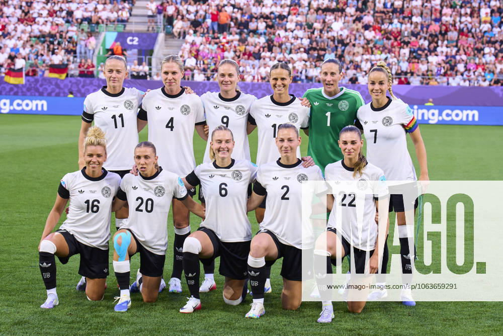 DFB teamphoto: Lea Schüller 11 of Team Germany Rebecca Knaak 4 of Team Germany Sjoeke Nüsken 9 of Team Germany Klara Bühl 19 of Team Germany Ann-Katrin Berger 7 goalkeeper of Team Germany Giulia Gwinn 7 of Team Germany in the football UEFA Women EURO 2025 match GERMANY - POLAND 2-0 in Season 2025 2026 at July 4, 2025 in St.Gallen, Switzerland.