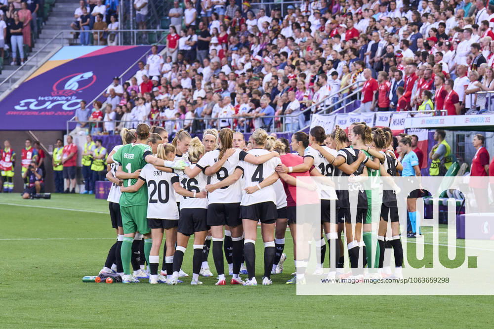 DFB teamphoto: Lea Schüller 11 of Team Germany Rebecca Knaak 4 of Team Germany Sjoeke Nüsken 9 of Team Germany Klara Bühl 19 of Team Germany Ann-Katrin Berger 7 goalkeeper of Team Germany Giulia Gwinn 7 of Team Germany in the football UEFA Women EURO 2025 match GERMANY - POLAND 2-0 in Season 2025 2026 at July 4, 2025 in St.Gallen, Switzerland.