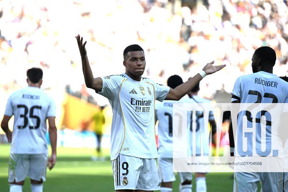 (250706) -- NEW JERSEY, July 6, 2025 -- Kylian Mbappe of Real Madrid celebrates a goal during the quarterfinal match between Real Madrid (Spain) and Borussia Dortmund (Germany) at the FIFA Club World Cup 2025 in New Jersey, the United States, July 5, 2025. ) (SP)U.S.-NEW JERSEY-FOOTBALL-FIFA CLUB WORLD CUP-QUARTERFINALS-REAL MADRID VS BORUSSIA DORTMUND WuxXiaoling