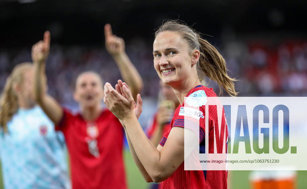 CHE, Sion, Norway vs Finland, international match, Länderspiel, Nationalmannschaft soccer, UEFA, Stade de Tourbillon, UEFA European Women s Championship 2025, group stage matchday 2 in the picture: goalscorer and player of the match Caroline Graham Hansen (Norway 10) DFB DFL REGULATIONS PROHIBIT ANY USE OF PHOTOGRAPHS AS IMAGE SEQUENCES AND OR QUASI-VIDEO, 06.07.2025,