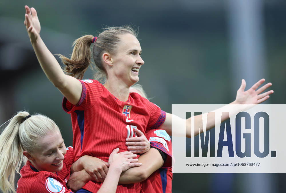 CHE, Sion, Norway vs Finland, international match, Länderspiel, Nationalmannschaft soccer, UEFA, Stade de Tourbillon, UEFA European Women s Championship 2025, group stage matchday 2 in the picture: Caroline Graham Hansen (Norway 10) celebrates the winning goal, feiert ihr Tor zum Sieg DFB DFL REGULATIONS PROHIBIT ANY USE OF PHOTOGRAPHS AS IMAGE SEQUENCES AND OR QUASI-VIDEO, 06.07.2025,