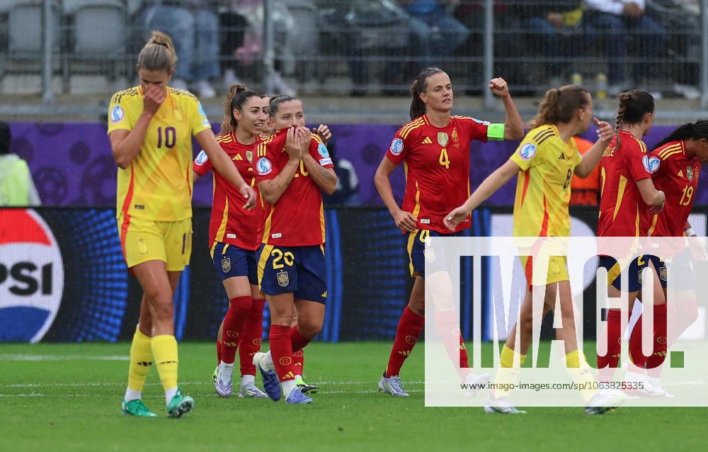 Fussball Frauen Europameisterschaft, UEFA Womens EURO 2025, Spanien - Belgien, Gruppe B, Stockhorn-Arena Thun, v.l., Torjubel zum 2:1 durch Irene Paredes Hernandez (Spanien), Goal celebration, celebrate the goal