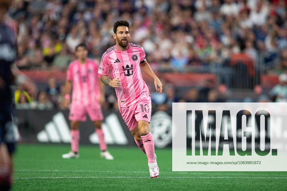Foxborough, Massachusetts, USA; Inter Miami CF forward Lionel Messi (10) in a Major League Soccer game between the New England Revolution and Inter Miami CF at Gillette Stadium. (c) CSM - ZUMAc04_ 20250709_zma_c04_180
