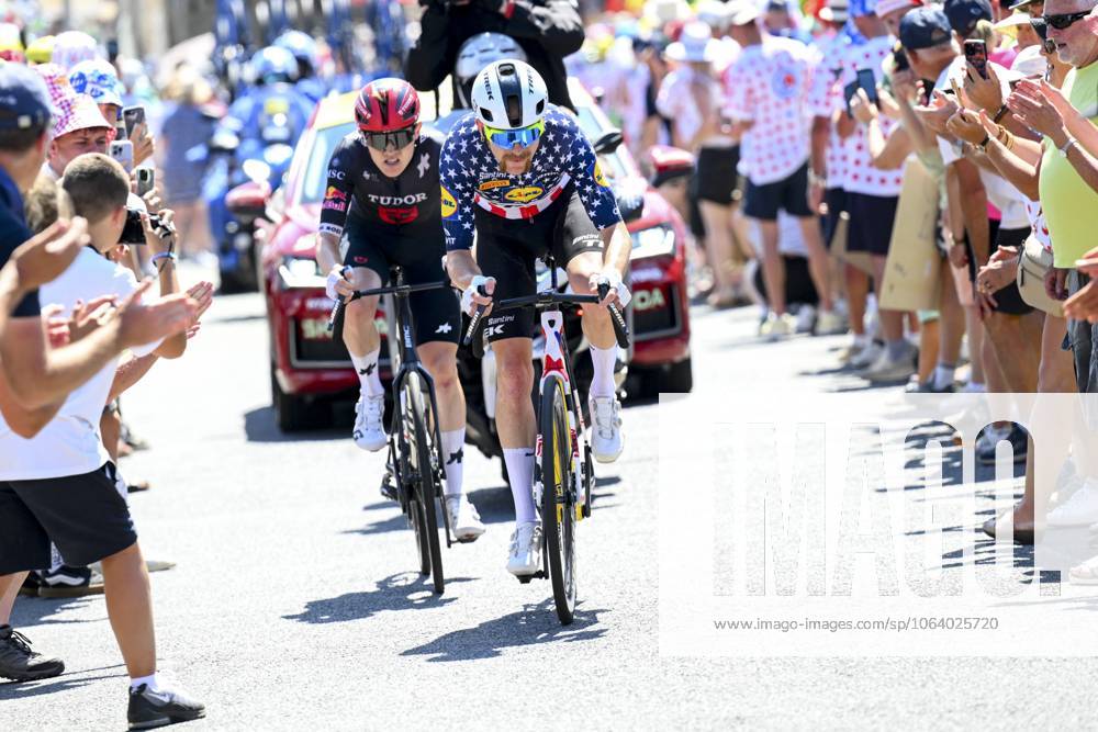 Australian Michael Storer of Tudor Pro Cycling Team and US Quinn Simmons of Lidl-Trek pictured in action during stage six of the 2025 Tour de France cycling, from Bayeux to Vire Normandie (201 km), on Thursday 10 July 2025 in France. The 112th edition of the Tour de France starts on Saturday 5 July in Lille, France, and will finish in Paris, France on the 27th of July. POOLxVINCENTxKALUT x128845874x