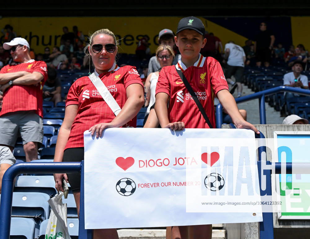 Preston, England, 13th July 2025. Liverpool fans holding a banner in tribute of Liverpool player Diogo Jota ahead of the Preston North End vs Liverpool Pre Season Friendly match at Deepdale, Preston. Picture credit should read: Cody Froggatt Sportimage . SPI_015_CF_PRESTON_V_LIVERPOOL SPI-4018-0015