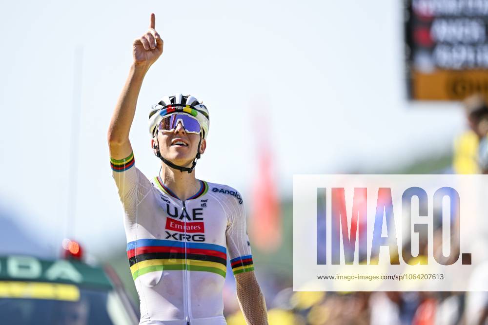 Tour de France 2025 Stage 12 HAUTACAM, FRANCE - JULY 17 : Pogacar Tadej (SLO) of UAE Team Emirates - XRG celebrating his victory during stage 12 of the 112th edition of Tour de France an UCI World Tour 2.UWT cycling road race stage for Men Elite of 181 km with start in Auch and finish in Hautacam on July 17, 2025 in Hautacam, France, 17 07 2025 ( Motordriver Kenny Verfaillie - Hautacam France