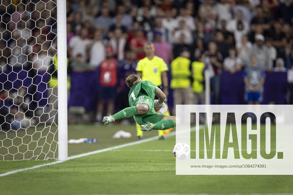 FOOTBALL: FEMININ France vs Allemagne - UEFA EURO, EM, Europameisterschaft,Fussball 2025 Quarts de finale - 19 07 2025 Ann Katrin-Berger 1 lors du match Quarts de finale du Championnat d Europe de football fà minin EURO 2025 entre France et Allemagne. St. Jakob Park in Basel - Suisse 19 07 2025