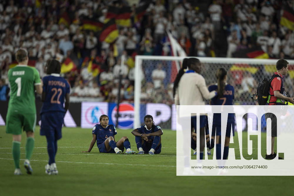FOOTBALL: FEMININ France vs Allemagne - UEFA EURO, EM, Europameisterschaft,Fussball 2025 Quarts de finale - 19 07 2025 Dà ception des joueuses de l equipe de france apres leur dà faite lors du match Quarts de finale du Championnat d Europe de football fà minin EURO 2025 entre France et Allemagne. St. Jakob Park in Basel - Suisse 19 07 2025