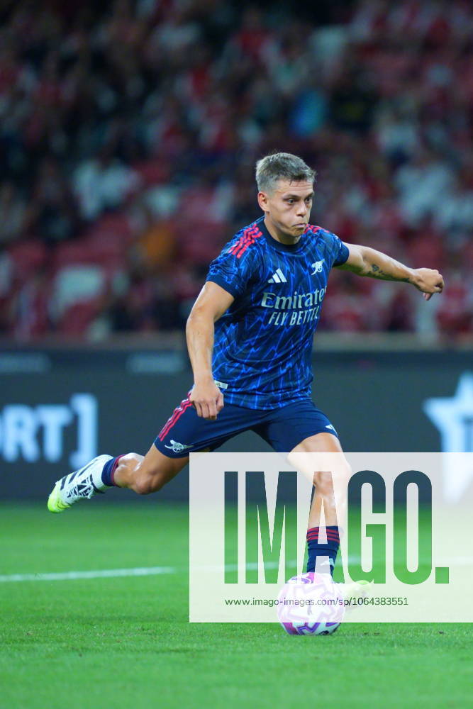 Arsenal FC V AC Milan - Pre-Season Friendly Match Leandro Trossard of Arsenal is in action during the pre-season friendly match between Arsenal FC and AC Milan at National Stadium in Singapore on July 23, 2025. Singapore Singapore