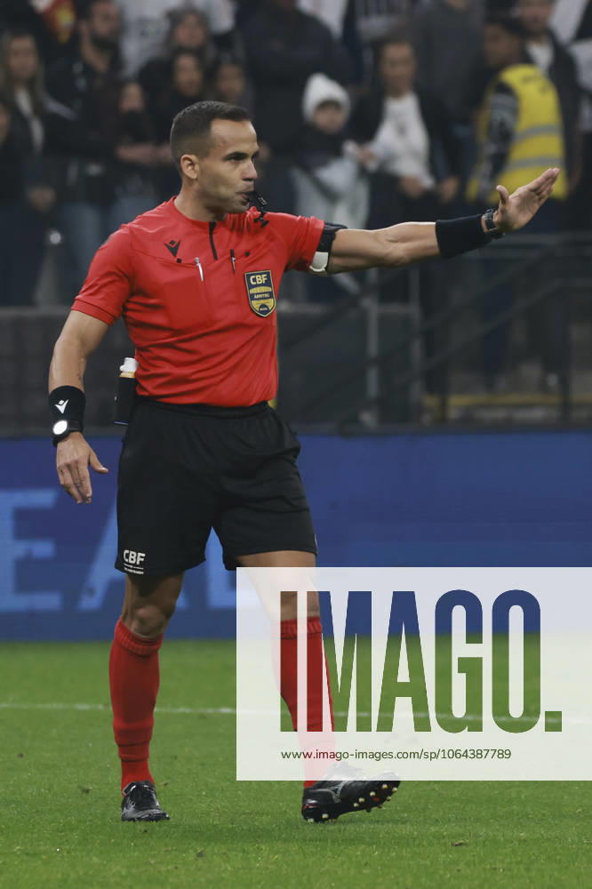 Match between Corinthians and Cruzeiro for the Brazilian championship Sao Paulo (SP), 7 23 2025 - Brazilian Corinthians vs Cruzeiro - Referee Alex Gomes Stefano during the match between Corinthians and Cruzeiro for the 16th round of the Brazilian Football Championship, on Wednesday night, July 23, 2025, at the Neo Quimica Arena, in Sao Paulo, SP. (Foto: Leco Viana Thenews2 imago images) SPO