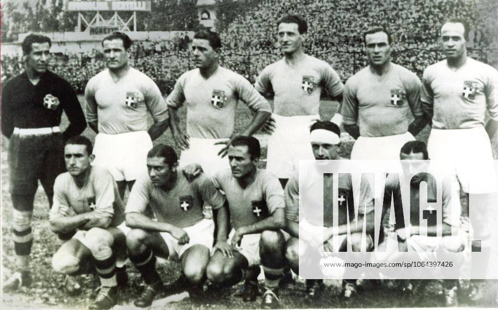 Fussballweltmeisterschaft in Italien Endspiel Italien - Tschechoslowakei 2:1 n.V. Die Mannschaft von Italien vor dem Spiel. U.B.z. oben v.l. Combi, Monti, Ferraris IV, Allemandi, Guaita, Ferrari; unten v.l. Schiavio, Meazza, Monzeglio, Bertolini und Orsi. 10.06.1934 in Rom (Nationalstadion PNF) - Italien