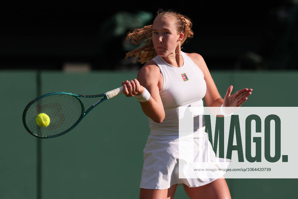 Mirra Andreeva, Damen Einzel, Ladies Singles Tennis - Wimbledon 2025 - Grand Slam ITF ATP, Tennis Herren WTA, Tennis Damen - AELTC - London - - Great Britain - 7 July 2025. Mirra Andreeva, Herren Einzel, Men s Singles Tennis - Wimbledon 2025 - Grand Slam ITF ATP WTA - AELTC - London - - Great Britain