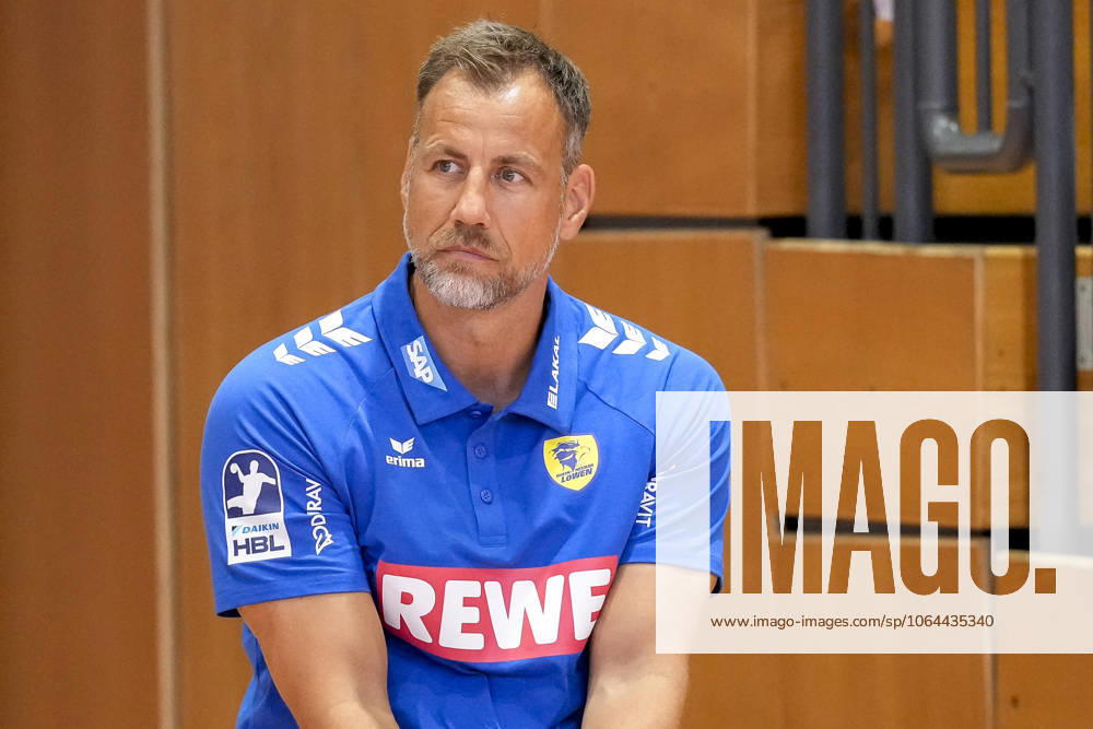 Maik Machulla (Trainer, Cheftrainer, RNL), Einzelbild, Einzelfoto, Aktion, Action, 25.07.2025, Schwetzingen (Deutschland), Handball, Patrick-Lengler-Cup, HG Oftersheim Schwetzingen - Rhein-Neckar Löwen