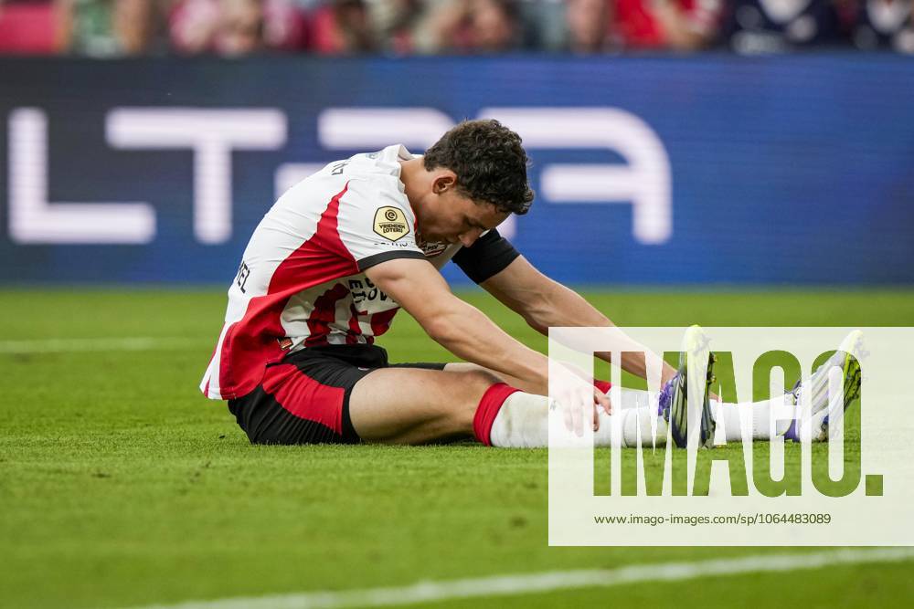 EINDHOVEN - Ruben van Bommel of PSV Eindhoven balks at a missed opportunity during the friendly match between PSV Eindhoven and Athletic Club Bilbao at Phillips Stadium on July 26, 2025 in Eindhoven, Netherlands. ANP TOBIAS KLEUVER Pre-Season Friendly 2025-2026 ANPxSportx IVx 532269894 originalFilename: 532269894